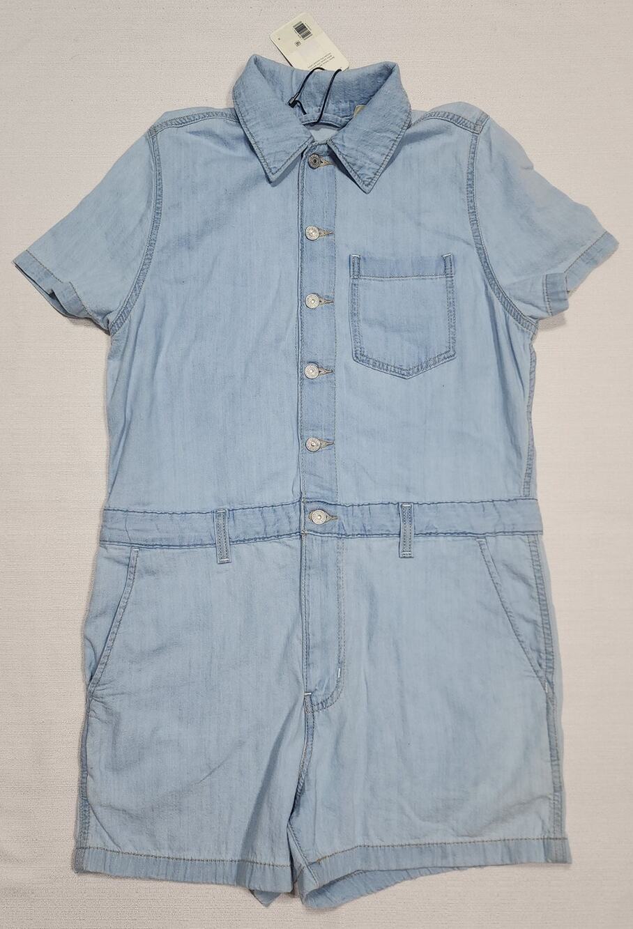Levi's romper Size Medium regular W34'' X L32''